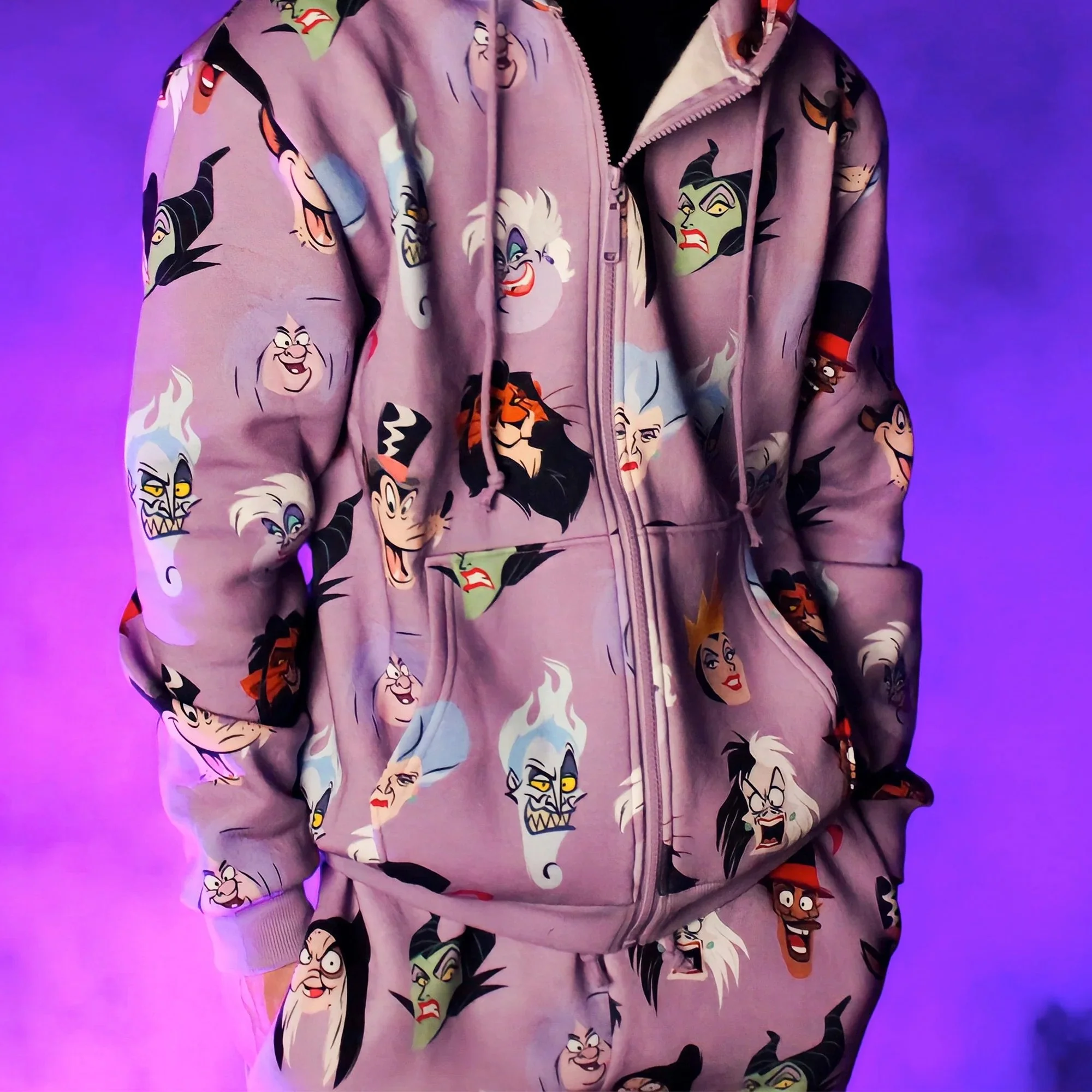 さらに100円引き◆Disney X Nerdy House of Devil Short Sleeve Cakeworthy x Disney Villains Collection on shopDisney
